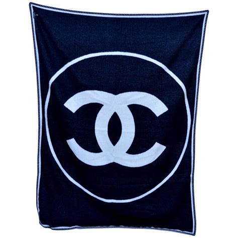 chanel traveling blanket